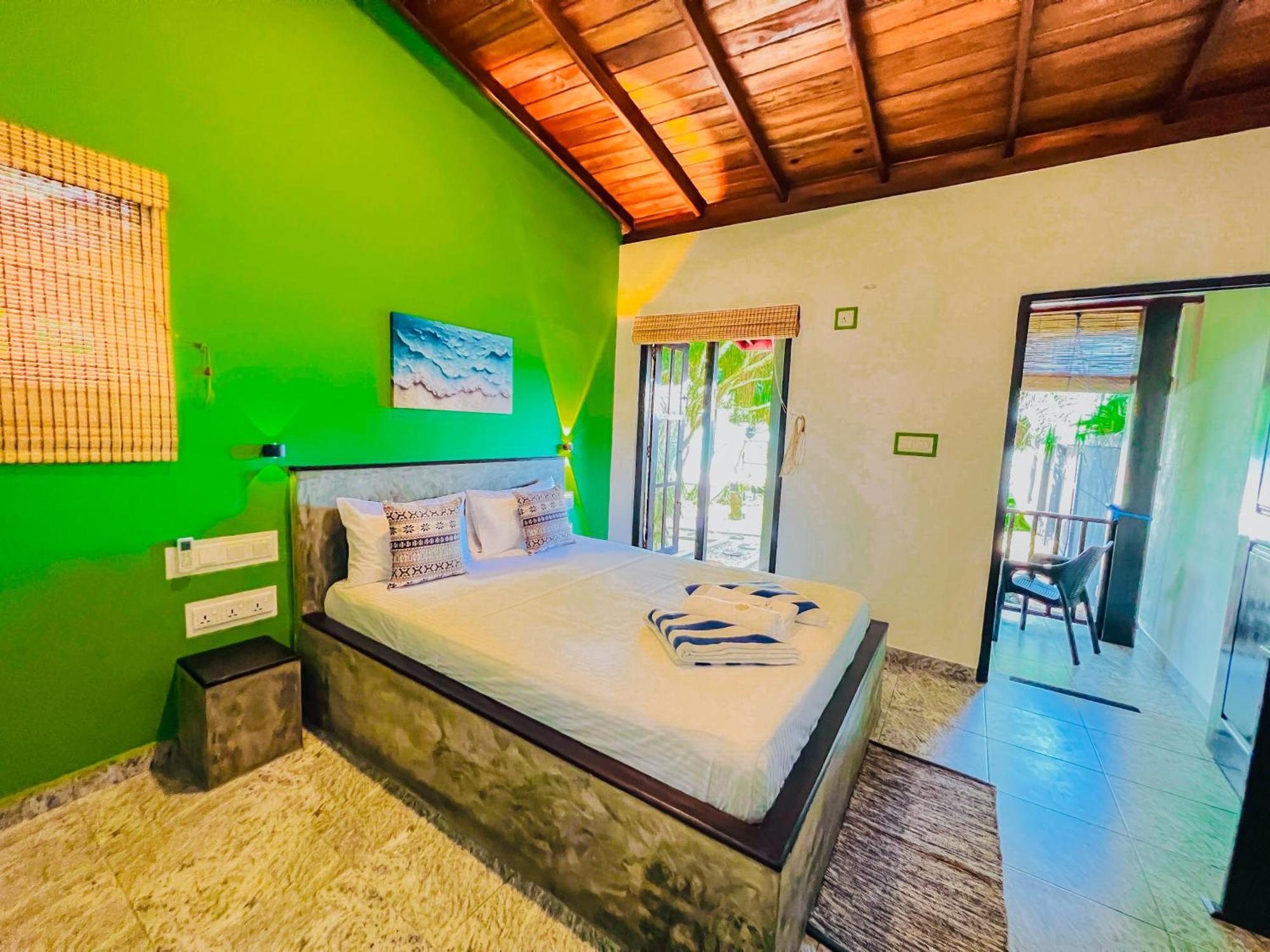 Sea Shell Villa Hikkaduwa 2 Separate Cabanas Ocean Front Villa Dış mekan fotoğraf